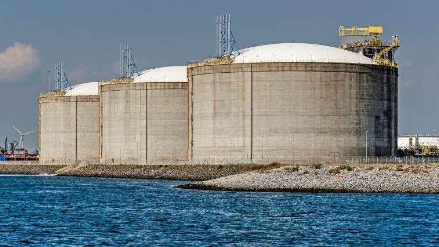 مخزن نفت خام - عراق ، عمان ، قطر - اتحاد بتن سرخ - Crude Oil